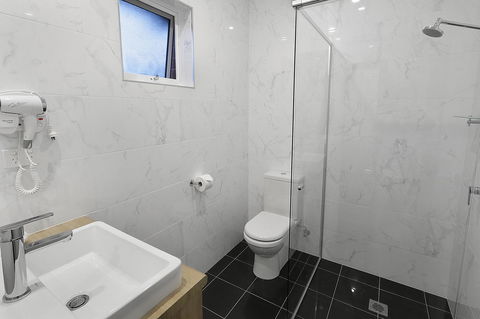 Best Western Plus Bolton On The Park - Australia Accommodation 26