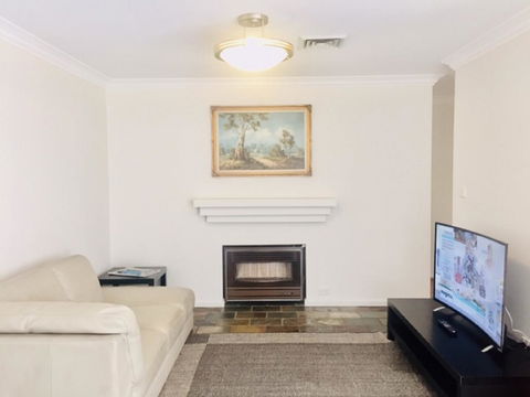 Beautiful Family Holiday House - Australia Accommodation 5