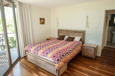 Valla's Beach House - Australia Accommodation 17