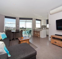 Gorgeous Coogee Views 2 beds WT21 - Australia Accommodation