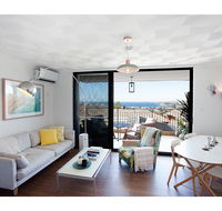 Ocean views and sea breezes over Bondi Beach - Australia Accommodation