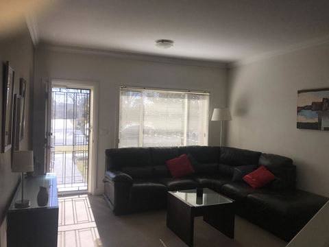 Travers Street Apartment - Australia Accommodation 5