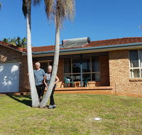 Twin Palms Holiday House at Lighthouse - Australia Accommodation