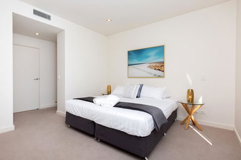 The Penthouse - Australia Accommodation 13