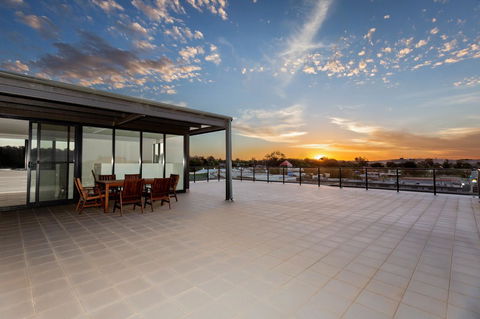 The Penthouse - Australia Accommodation 33