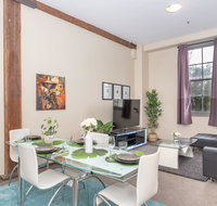 Classic 2 BR Apt in Pyrmont - Australia Accommodation