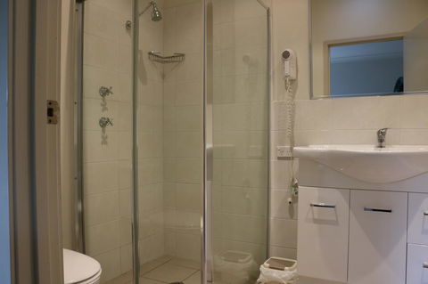 Beaches Apartments Merimbula - Australia Accommodation 18