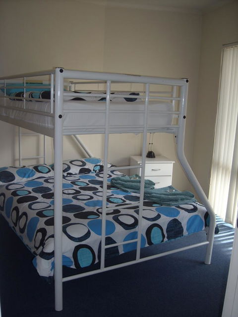Beaches Apartments Merimbula - Australia Accommodation 8