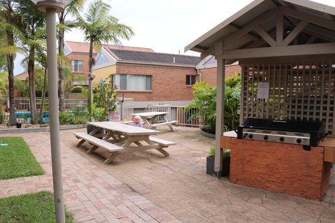 Beaches Apartments Merimbula - Australia Accommodation 11