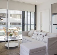 Cozy apartment with harbour bridge view in Bondi - Australia Accommodation