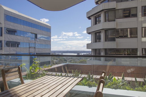 Cozy Apartment With Harbour Bridge View In Bondi - Australia Accommodation 7