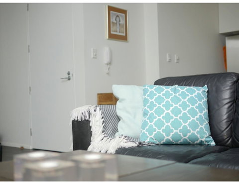 Urban Loft Close To Sydney Hot Spots - Australia Accommodation 9