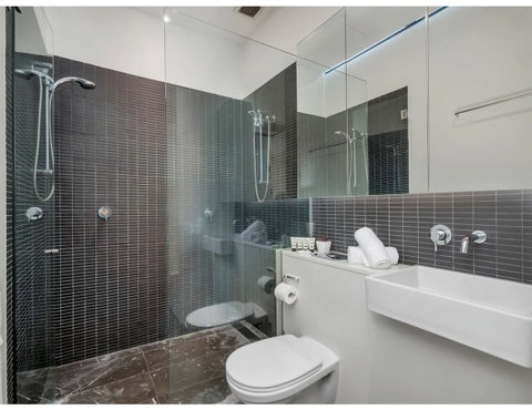 Urban Loft Close To Sydney Hot Spots - Australia Accommodation 4
