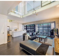 Urban Loft Close To Sydney Hot Spots