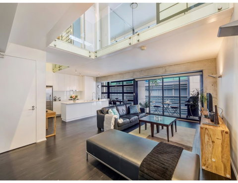Urban Loft Close To Sydney Hot Spots - Australia Accommodation 0