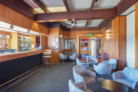 Black Dolphin Resort Motel & Apartments - Australia Accommodation 39