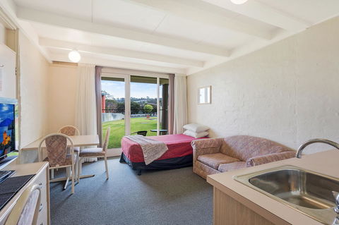 Black Dolphin Resort Motel & Apartments - Australia Accommodation 16