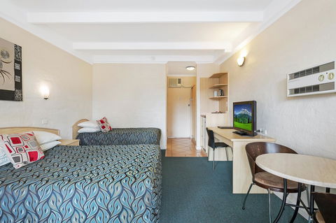 Black Dolphin Resort Motel & Apartments - Australia Accommodation 12