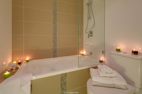 Zara Tower â€“ Luxury Suites And Apartments - Australia Accommodation 15