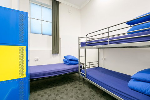 Mad Monkey Downtown - Australia Accommodation 9