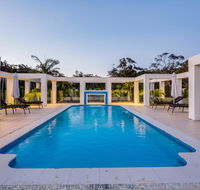 One Mile Mansion - Private Coastal Retreat FREE FAMILY ADVENTURE PASS - Australia Accommodation