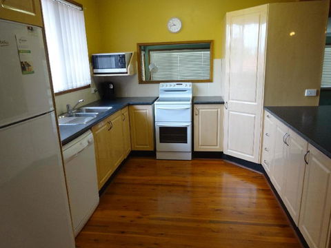 Pinny Paradise - Australia Accommodation 2