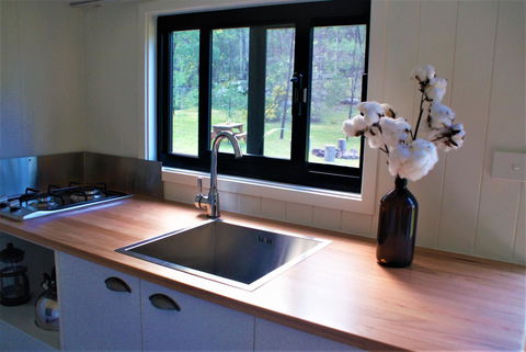 Christopher Tiny House - Australia Accommodation 8
