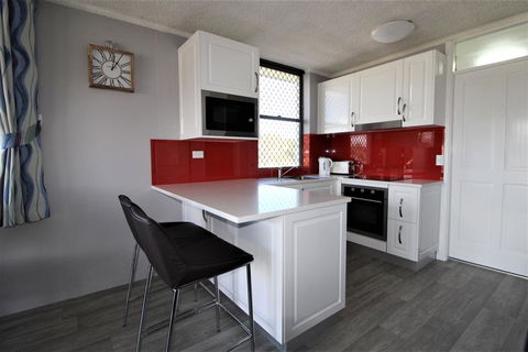 Beachfront 3, 25 Willow Street - Australia Accommodation 5