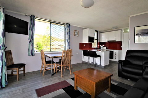 Beachfront 3, 25 Willow Street - Australia Accommodation 1