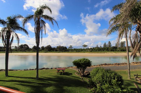 Beachfront 3, 25 Willow Street - Australia Accommodation 7