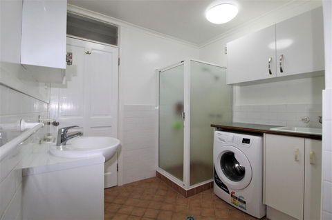 Beachfront 3, 25 Willow Street - Australia Accommodation 11