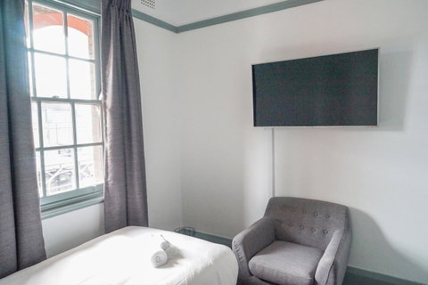 Oasis On Beamish Hotel - Australia Accommodation 10