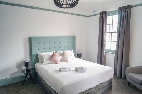 Oasis On Beamish Hotel - Australia Accommodation 0