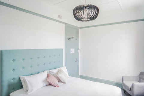 Oasis On Beamish Hotel - Australia Accommodation 1