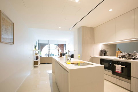 Newly Settled Three Bedrooms Apartment In CBD - Australia Accommodation 11