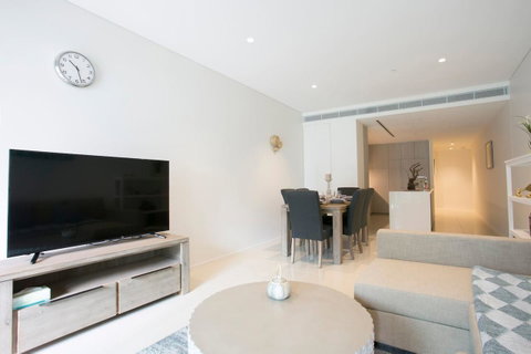 Newly Settled Three Bedrooms Apartment In CBD - Australia Accommodation 7