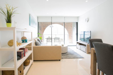 Newly Settled Three Bedrooms Apartment In CBD - Australia Accommodation 0