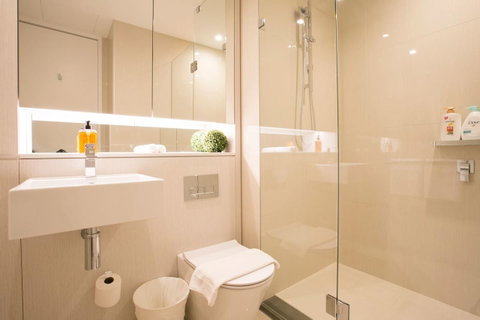 Newly Settled Three Bedrooms Apartment In CBD - Australia Accommodation 4