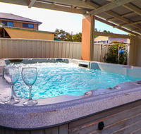 Interlude at Belmont - Australia Accommodation