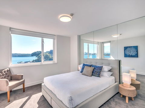 Panoramic Harbour Views And Unbeatable Comfort - Australia Accommodation 3