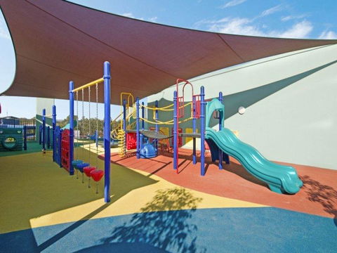 Nomikis\'On The Avenue - Australia Accommodation 7