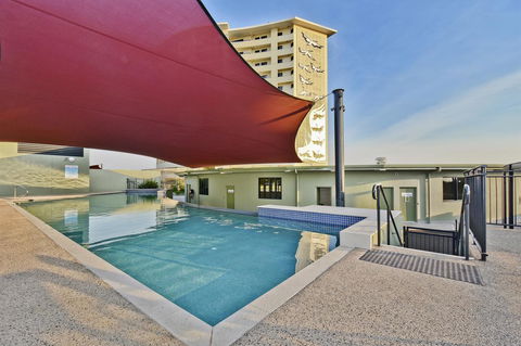 Nomikis\'On The Avenue - Australia Accommodation 17