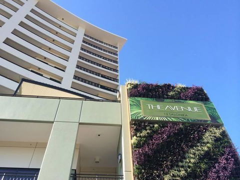 Nomikis\'On The Avenue - Australia Accommodation 9