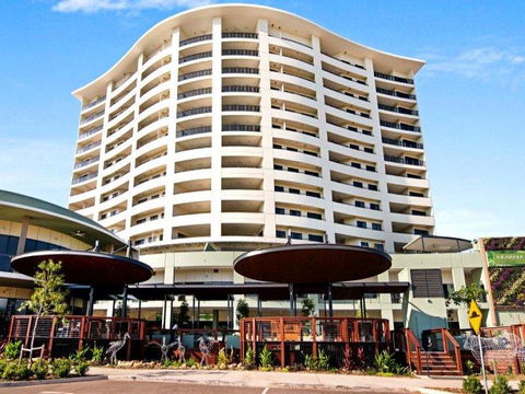 Nomikis\'On The Avenue - Australia Accommodation 16