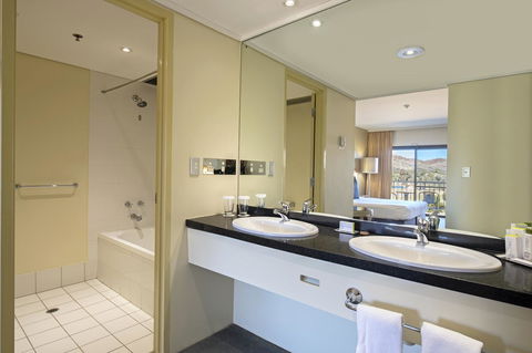 DoubleTree By Hilton Alice Springs - Australia Accommodation 36