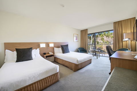 DoubleTree By Hilton Alice Springs - Australia Accommodation 42