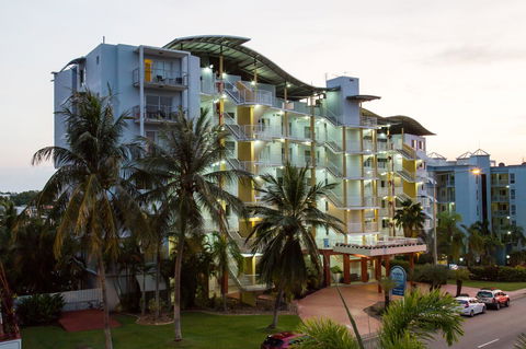 Cullen Bay Resorts - Australia Accommodation 11