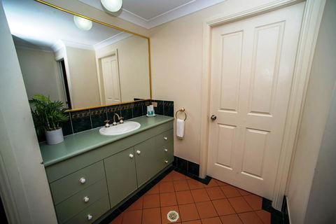 Beaches Serviced Apartments - Australia Accommodation 32