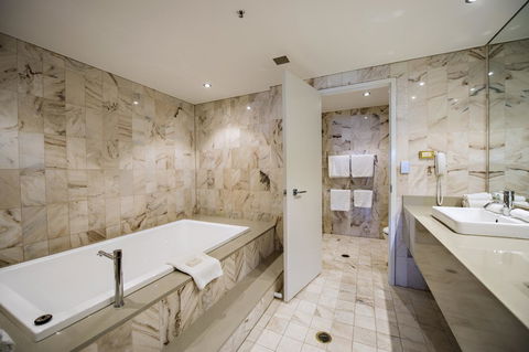 Hilton Darwin - Australia Accommodation 35