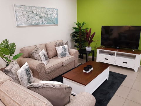 Darwin-Ocean Views, Tropical Getaway, Pool & Aircon - Australia Accommodation 3